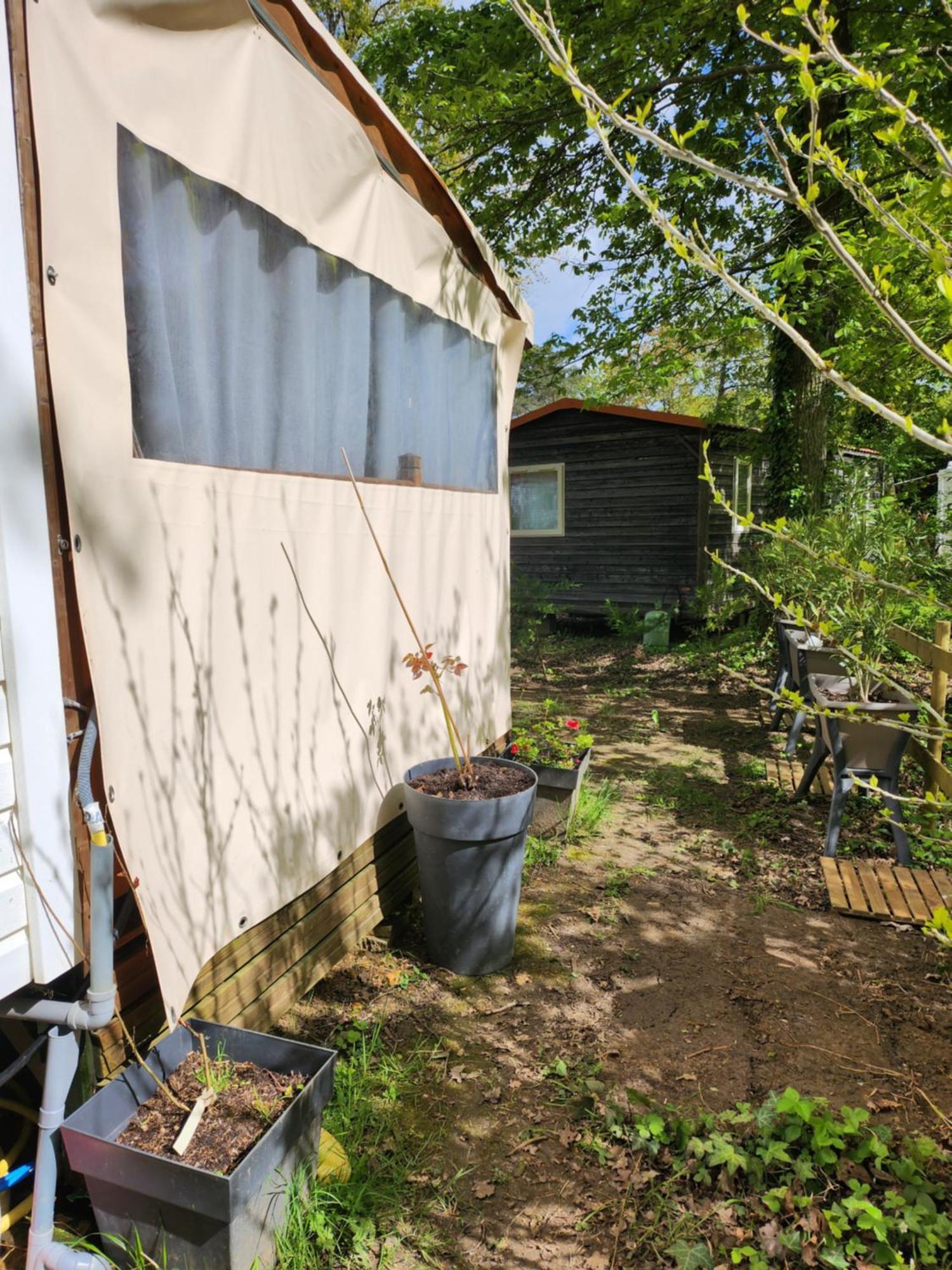 Le Paradis Du Mobilhome Saint-Cheron Exterior photo